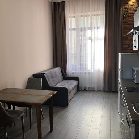 T&S Apart-Hotel Černivci Esterno foto