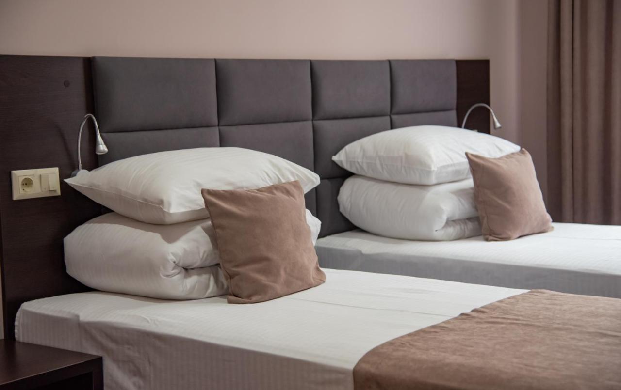 T&S Apart-Hotel Černivci Esterno foto