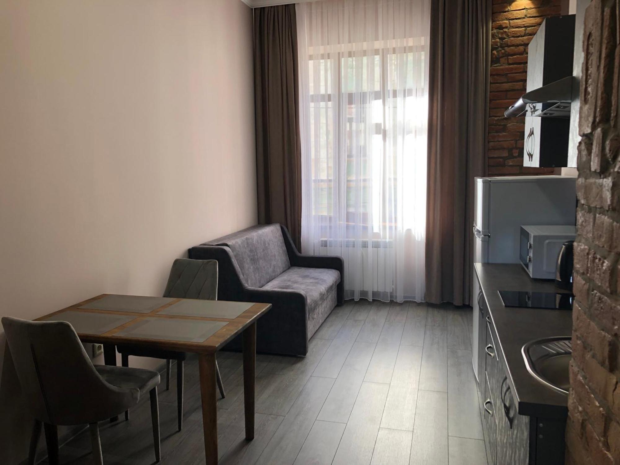 T&S Apart-Hotel Černivci Esterno foto